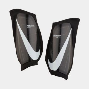 NIKE PROTEGGA SHINGUARDS